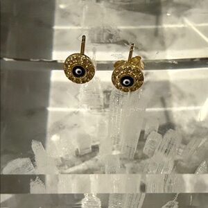 18k Solid Gold Japan Gold Evil Eye Stud Earrings
Missing 1 back